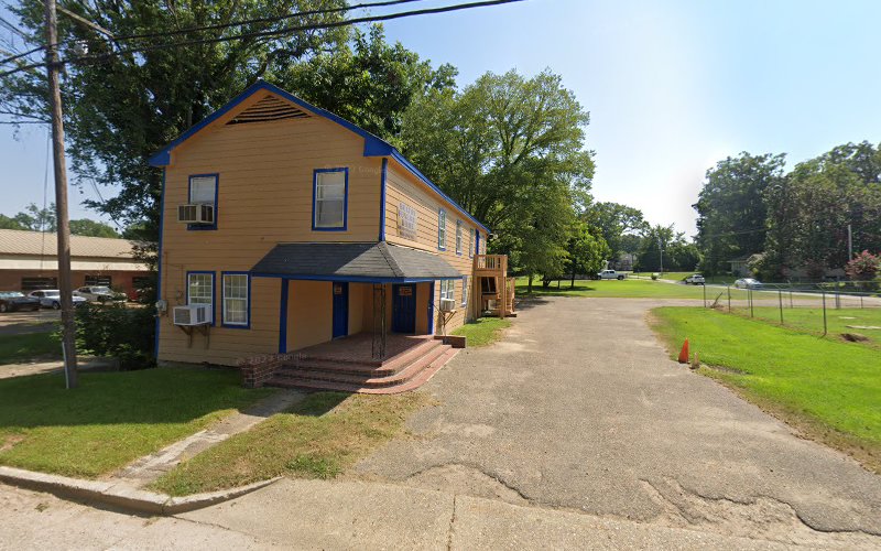 Funeral Services at Bolton Funeral Home in Bolton, Mississippi | FuneralHomes.fyi Bolton Funeral Home Bolton Mississippi