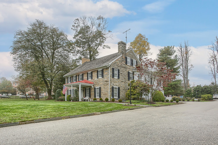 Funeral Services at Logan-Videon Funeral Home & Cremation Services, Inc. in Broomall, Pennsylvania | FuneralHomes.fyi Logan-Videon Funeral Home & Cremation Services, Inc. Broomall Pennsylvania