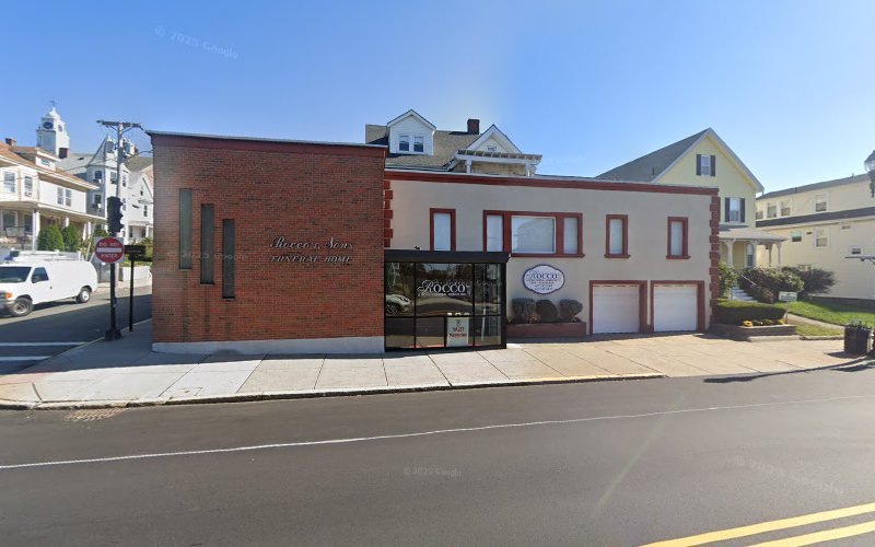 Funeral Services at J E Henderson Funeral Home in Everett, Massachusetts | FuneralHomes.fyi J E Henderson Funeral Home Everett Massachusetts