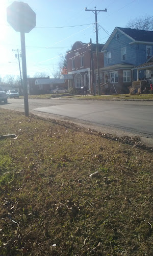 Funeral Services at Reynolds Funeral Home in Ahoskie, North Carolina | FuneralHomes.fyi Reynolds Funeral Home Ahoskie North Carolina