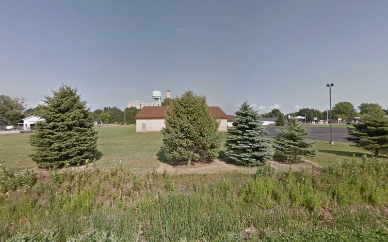 Funeral Services at Lux Whiting Funeral Chapel in Breckenridge, Michigan | FuneralHomes.fyi Lux Whiting Funeral Chapel Breckenridge Michigan