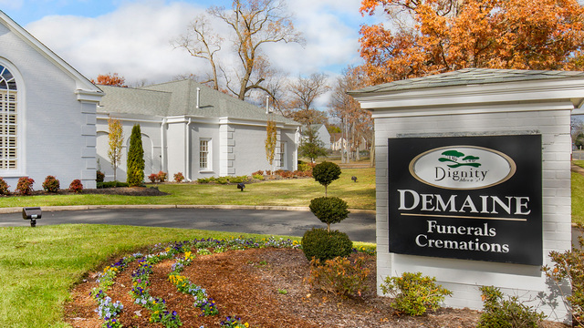 Funeral Services at Demaine Funeral Home in Springfield, Virginia | FuneralHomes.fyi Demaine Funeral Home Springfield Virginia