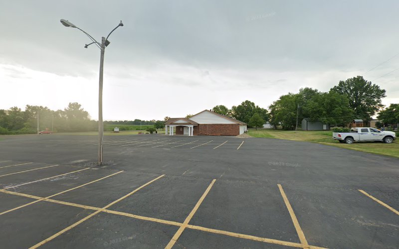 Funeral Services at Summerville Funeral Home Inc in Salisbury, Missouri | FuneralHomes.fyi Summerville Funeral Home Inc Salisbury Missouri