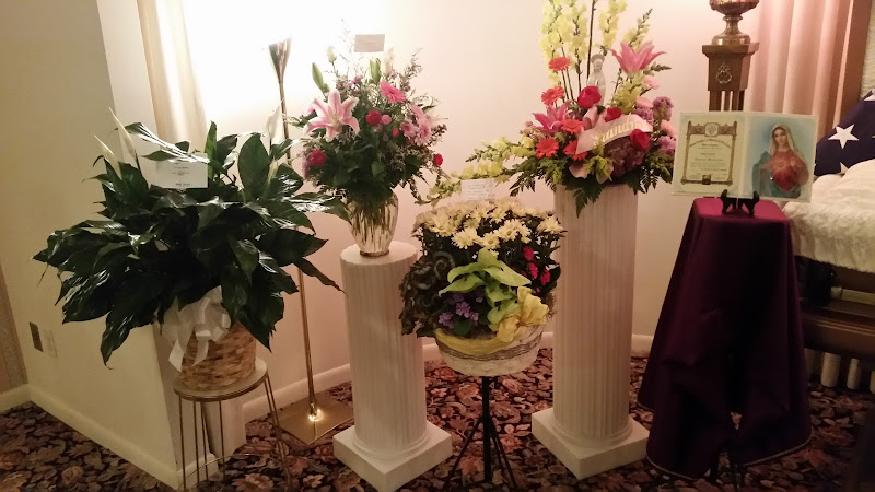 Funeral Services at Solosy Funeral Home Inc in Lincoln Park, Michigan | FuneralHomes.fyi Solosy Funeral Home Inc Lincoln Park Michigan