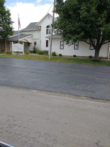 Funeral Services at Travis Funeral Chapel in La Plata, Missouri | FuneralHomes.fyi Travis Funeral Chapel La Plata Missouri