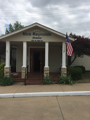 Funeral Services at Nick Reynolds & Sons Funeral & Cremation, Nick Reynolds in Tulsa, Oklahoma | FuneralHomes.fyi Nick Reynolds & Sons Funeral & Cremation, Nick Reynolds Tulsa Oklahoma