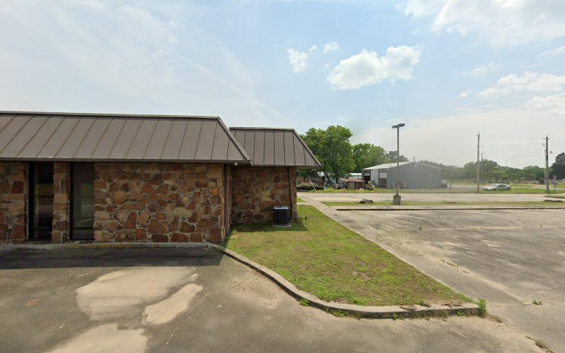 Funeral Services at Mallory-Martin Funeral Home Chapel in Porum, Oklahoma | FuneralHomes.fyi Mallory-Martin Funeral Home Chapel Porum Oklahoma