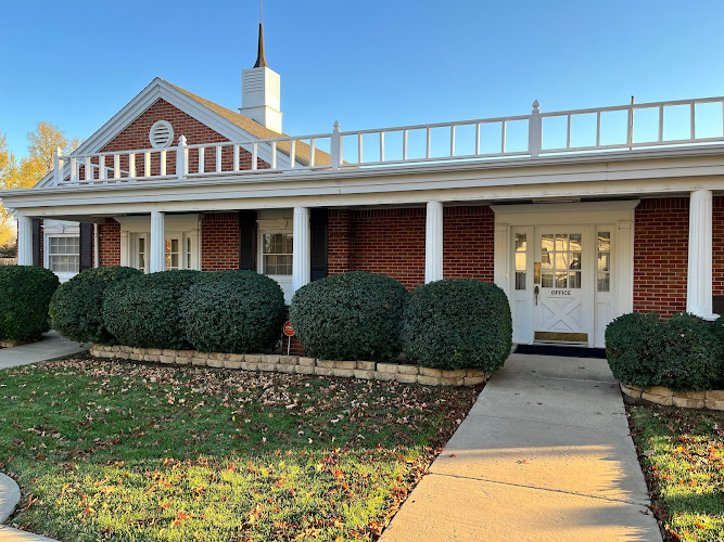 Funeral Services at Henson-Novak Funeral Directors in Guymon, Oklahoma | FuneralHomes.fyi Henson-Novak Funeral Directors Guymon Oklahoma