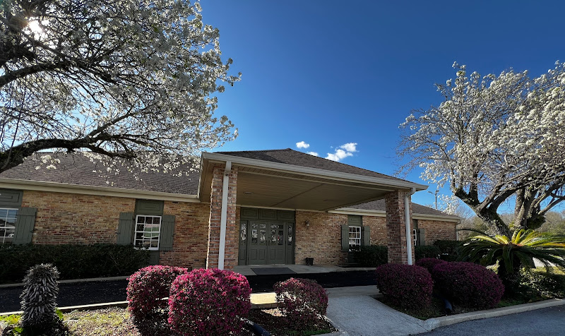 Funeral Services at O’Bryant-O’Keefe Funeral Home in Pascagoula, Mississippi | FuneralHomes.fyi O’Bryant-O’Keefe Funeral Home Pascagoula Mississippi