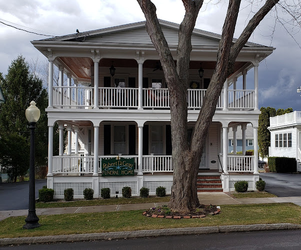 Funeral Services at Robert D Gray Funeral Home in Skaneateles, New York | FuneralHomes.fyi Robert D Gray Funeral Home Skaneateles New York