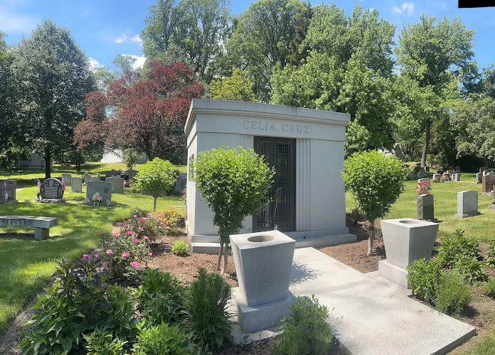 Funeral Services at Woodlawn Cemetery • Conservancy in Bronx, New York | FuneralHomes.fyi Woodlawn Cemetery • Conservancy Bronx New York