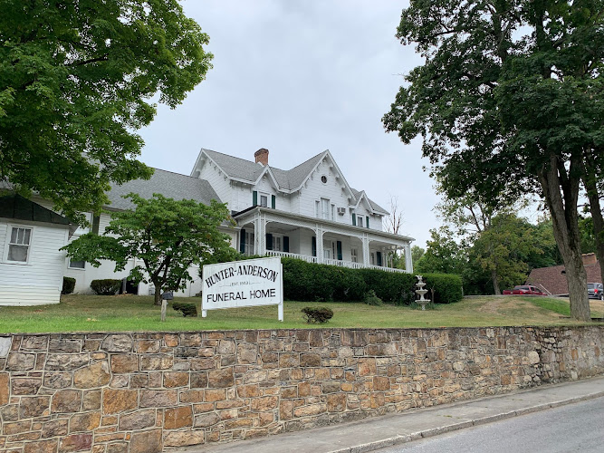 Hunter-Anderson Funeral Home Berkeley Springs West Virginia
