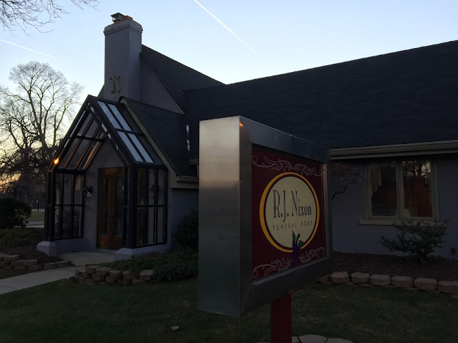 Funeral Services at Molnar Funeral Homes – Nixon Chapel in Wyandotte, Michigan | FuneralHomes.fyi Molnar Funeral Homes – Nixon Chapel Wyandotte Michigan