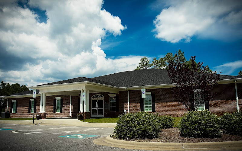 Funeral Services at Pinecrest Funeral & Cremation Services in Hope Mills, North Carolina | FuneralHomes.fyi Pinecrest Funeral & Cremation Services Hope Mills North Carolina