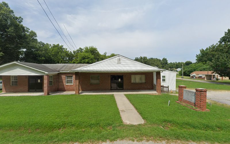 Funeral Services at W E Hawkes & Son Funeral Home in Blackstone, Virginia | FuneralHomes.fyi W E Hawkes & Son Funeral Home Blackstone Virginia